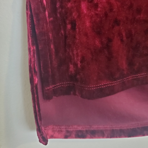 Velvet Short Sleeve Top - Picture 4 of 4